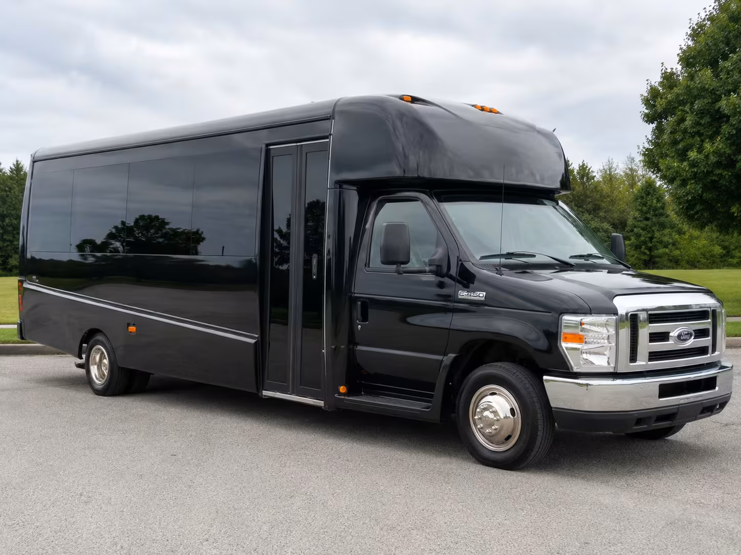 15 passenger minibus