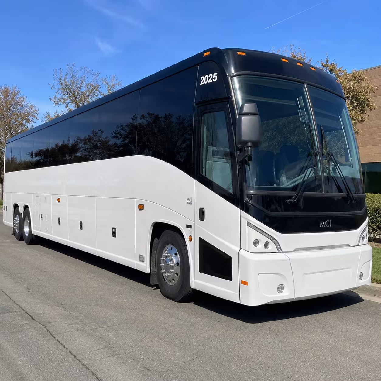 hesperia employee shuttle buses for daily workforce commutes