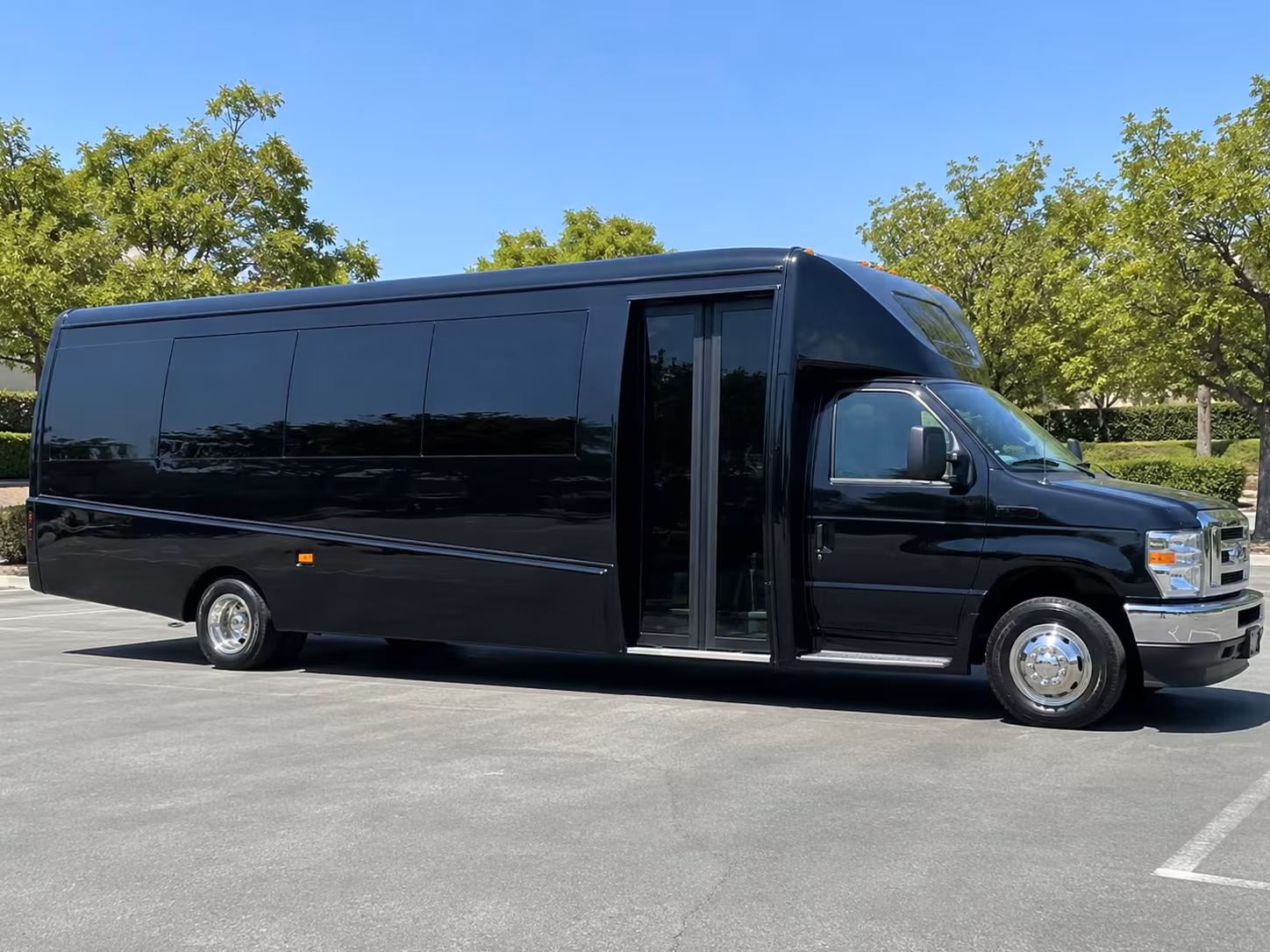 hesperia school field trip and youth group minibus rentals